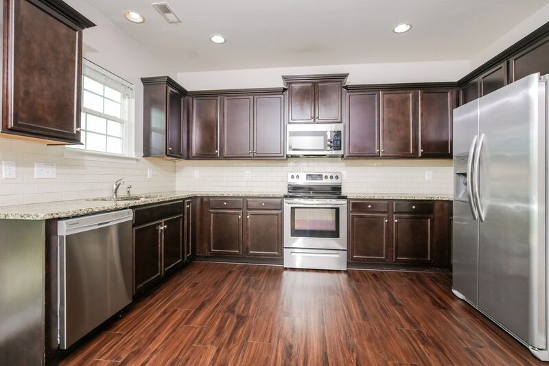 2,045/Mo, 46 W Painted Way Clayton, NC 27527 Kitchen View