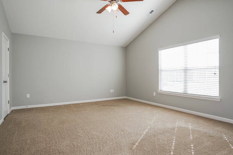 2,770/Mo, 46 W Painted Way Clayton, NC 27527 Main Bedroom View