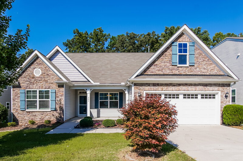 1,915/Mo, 204 Flowers Crest Way Clayton, NC 27527 External View
