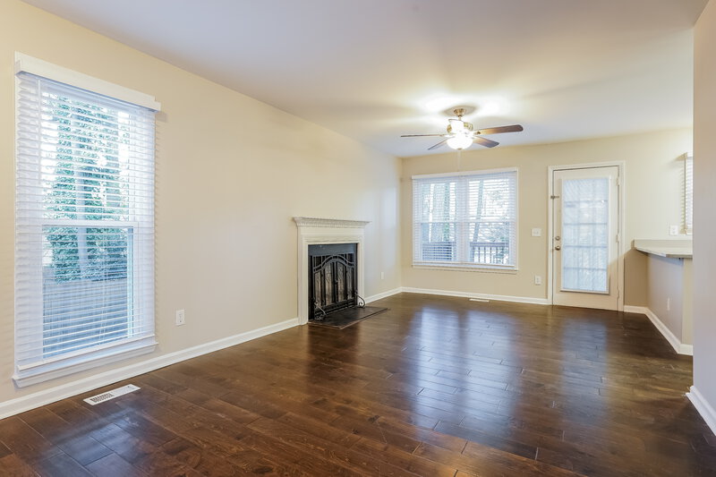 2,320/Mo, 2821 Clerkenwell Way Raleigh, NC 27603 Living Room View 2