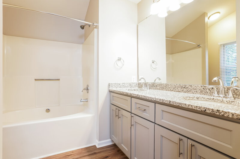 2,320/Mo, 2821 Clerkenwell Way Raleigh, NC 27603 Main Bathroom View