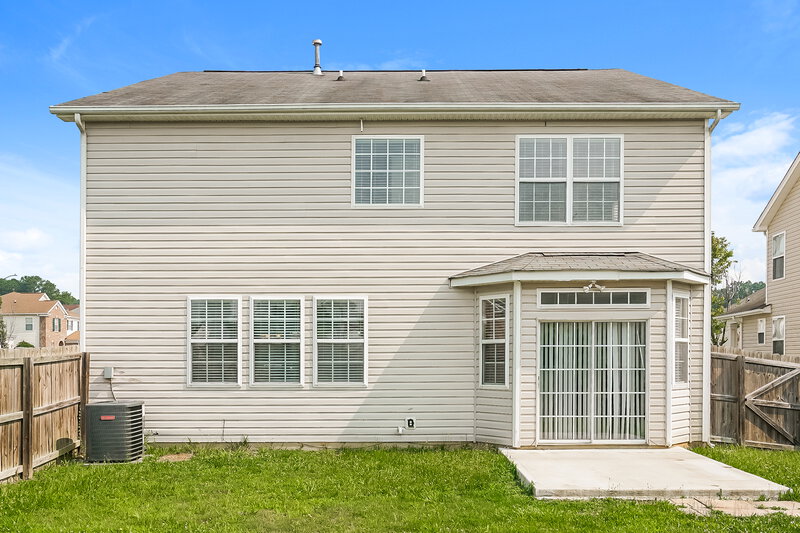 2,185/Mo, 6400 Island Ford Dr Raleigh, NC 27610 Rear View