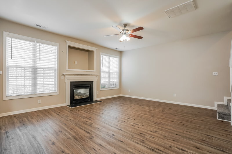 1,995/Mo, 8621 Boysenberry Ln Raleigh, NC 27616 Living Room View 2