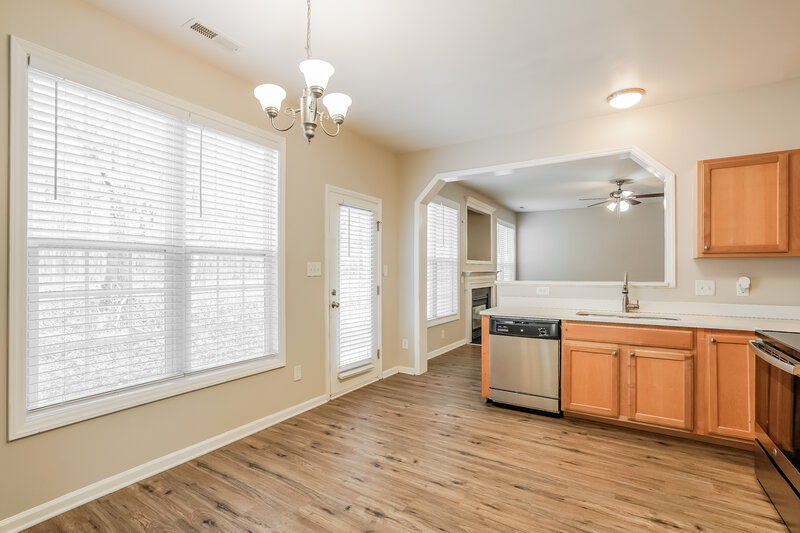 1,995/Mo, 8621 Boysenberry Ln Raleigh, NC 27616 Kitchen View