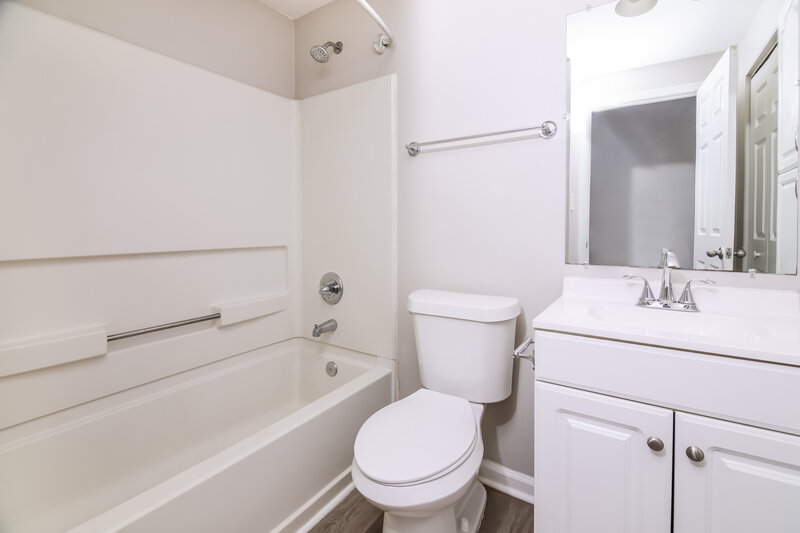 2,830/Mo, 415 Belmellen Ct Wake Forest, NC 27587 Bathroom View