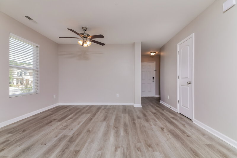 1,975/Mo, 127 Blakeford Dr Wendell, NC 27591 Living Room View 2