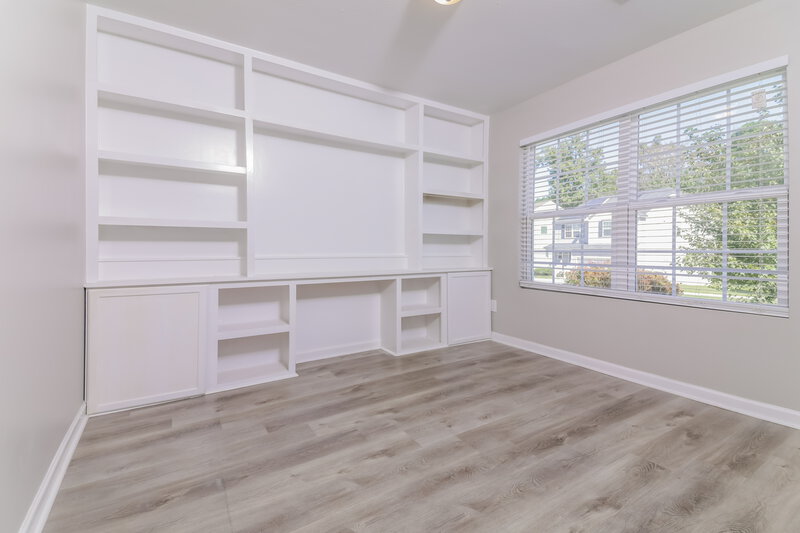 1,975/Mo, 127 Blakeford Dr Wendell, NC 27591 Office View