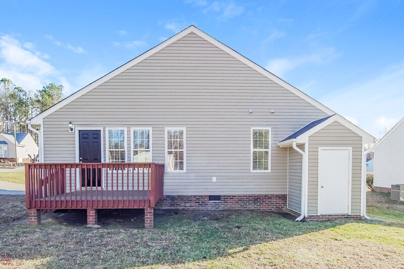 2,430/Mo, 2 W Boxley Dr Wendell, NC 27591 Rear View