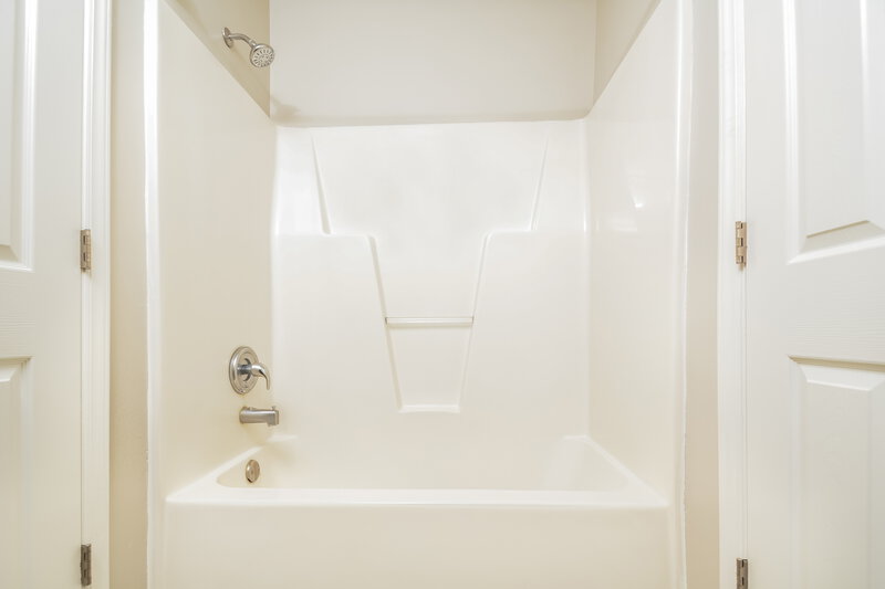 3,490/Mo, 4801 Morecambe Way Apex, NC 27539 Bathroom View 2