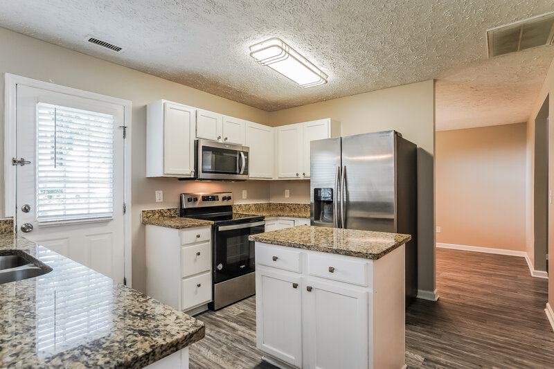 1,930/Mo, 514 Laurens Way Knightdale, NC 27545 Kitchen View