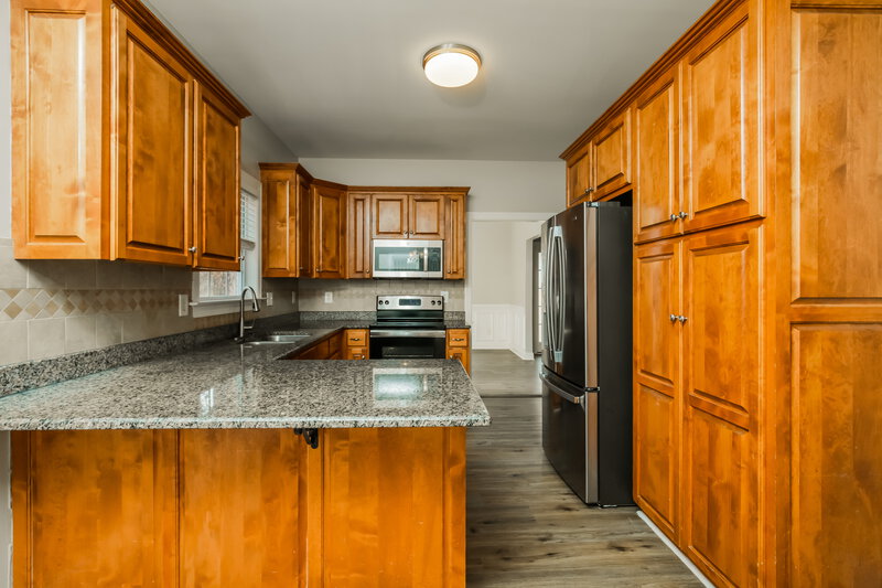 2,235/Mo, 49 E Trafalgar Ct Clayton, NC 27520 Kitchen View