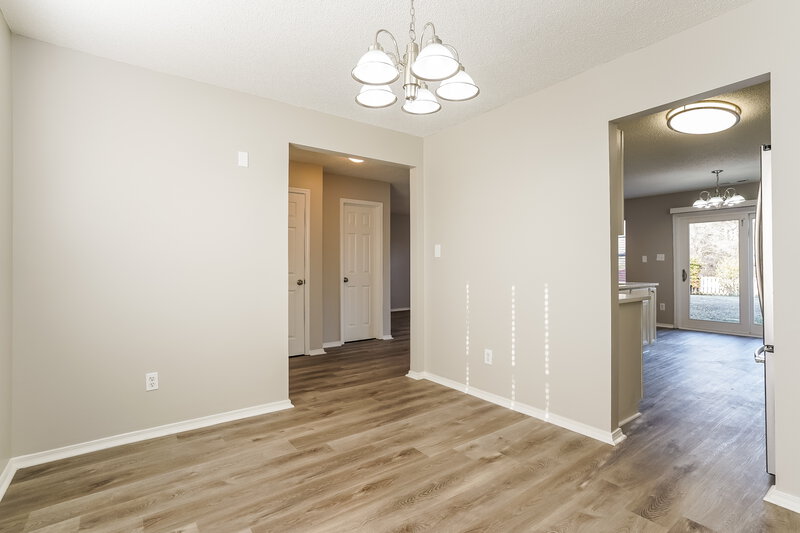 2,130/Mo, 6333 Saybrooke Dr Raleigh, NC 27604 Dining Room View 2