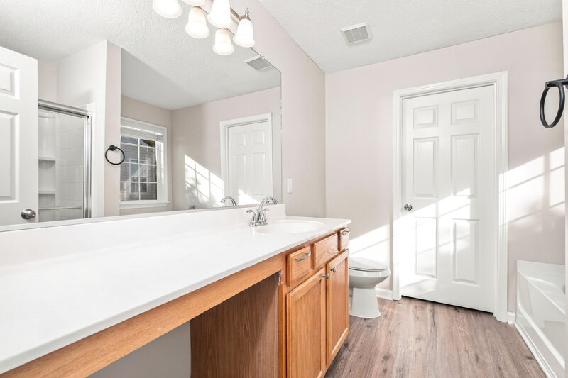 2,180/Mo, 844 Stackhurst Way Wake Forest, NC 27587 Primary Bathroom View 2