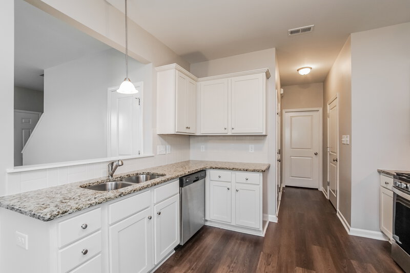 2,190/Mo, 19 Tang Cir Garner, NC 27529 Kitchen View