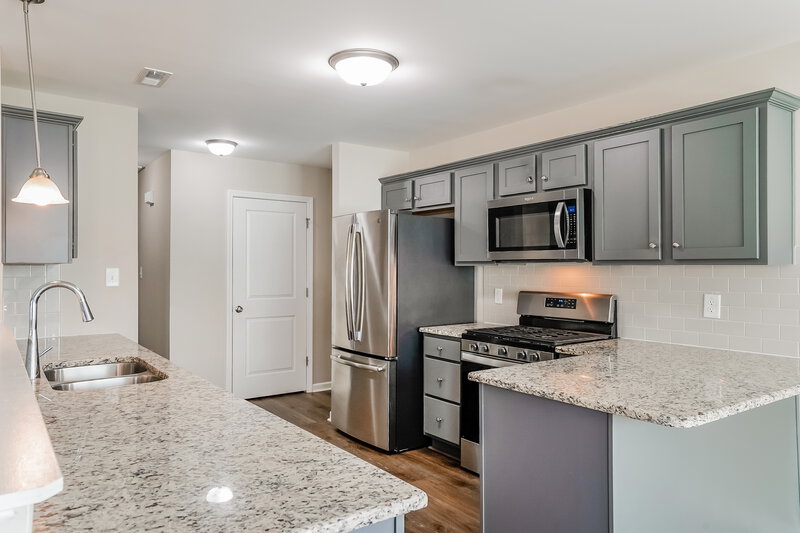 2,185/Mo, 97 Tang Cir Garner, NC 27529 Kitchen View