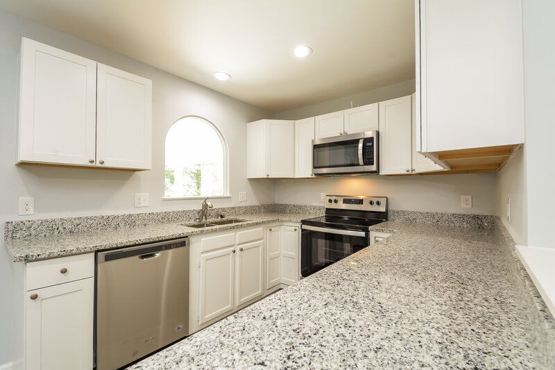 2,030/Mo, 320 Wax Myrtle Ct Cary, NC 27513 Kitchen View