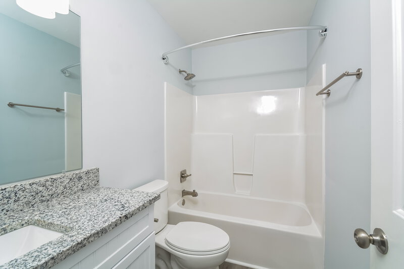 2,030/Mo, 320 Wax Myrtle Ct Cary, NC 27513 Bathroom View