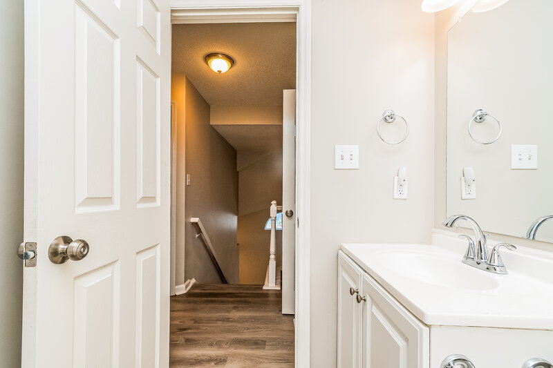 2,275/Mo, 5321 Botany Bay Dr Raleigh, NC 27616 Bathroom View 2