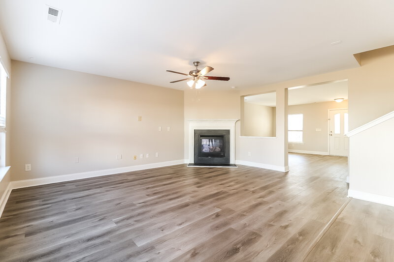 2,165/Mo, 6131 Paducah Dr Raleigh, NC 27610 Living Room View 2