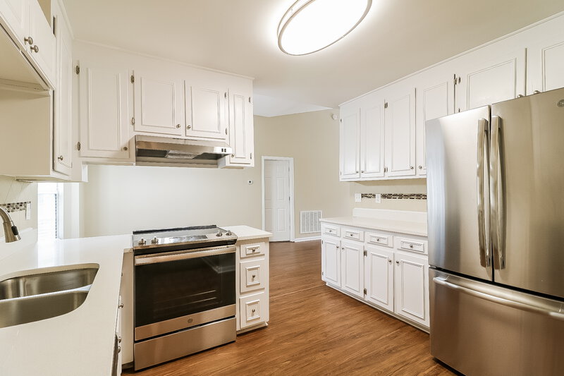 1,940/Mo, 504 Heathwick Dr Knightdale, NC 27545 Kitchen View 2