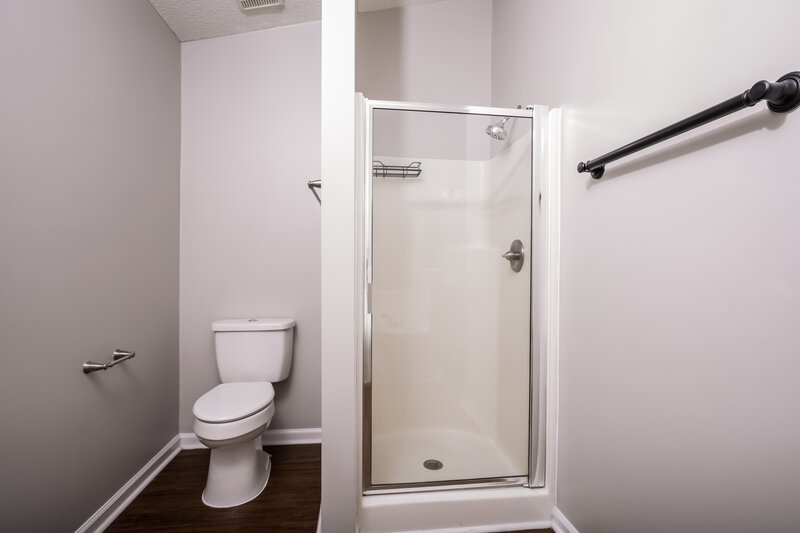 1,925/Mo, 504 Heathwick Dr Knightdale, NC 27545 Main Bathroom View 2