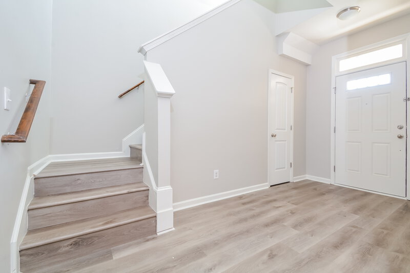 1,860/Mo, 131 Cottage Dr Clayton, NC 27527 Foyer View