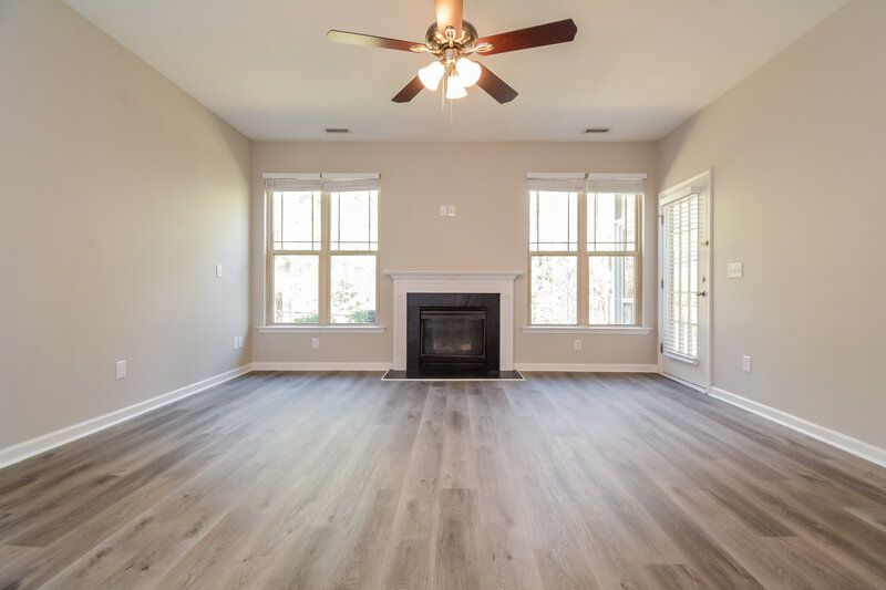 1,860/Mo, 131 Cottage Dr Clayton, NC 27527 Living Room View