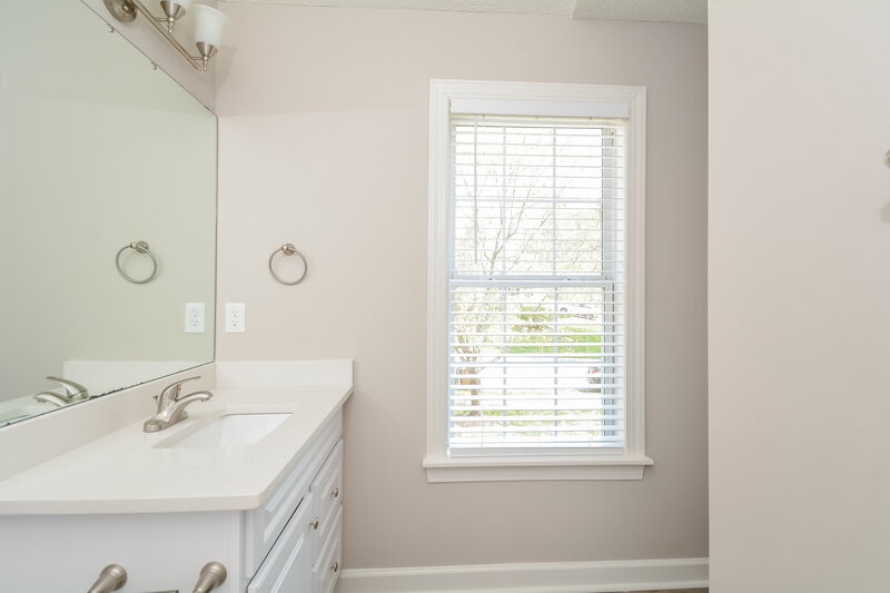 2,850/Mo, 805 Wallridge Dr Wake Forest, NC 27587 Main Bathroom View