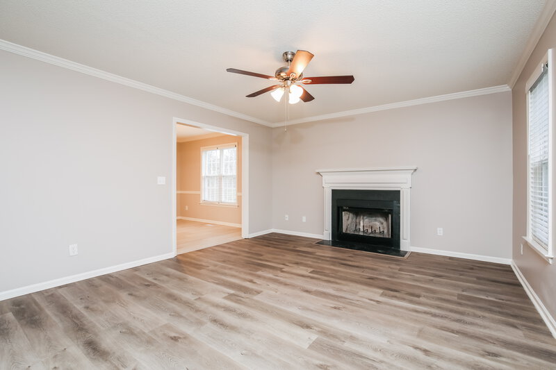 2,155/Mo, 5827 Waterford Landing Ct Raleigh, NC 27610 Living Room View