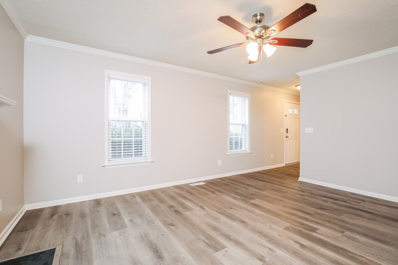 2,155/Mo, 5827 Waterford Landing Ct Raleigh, NC 27610 Living Room View 2