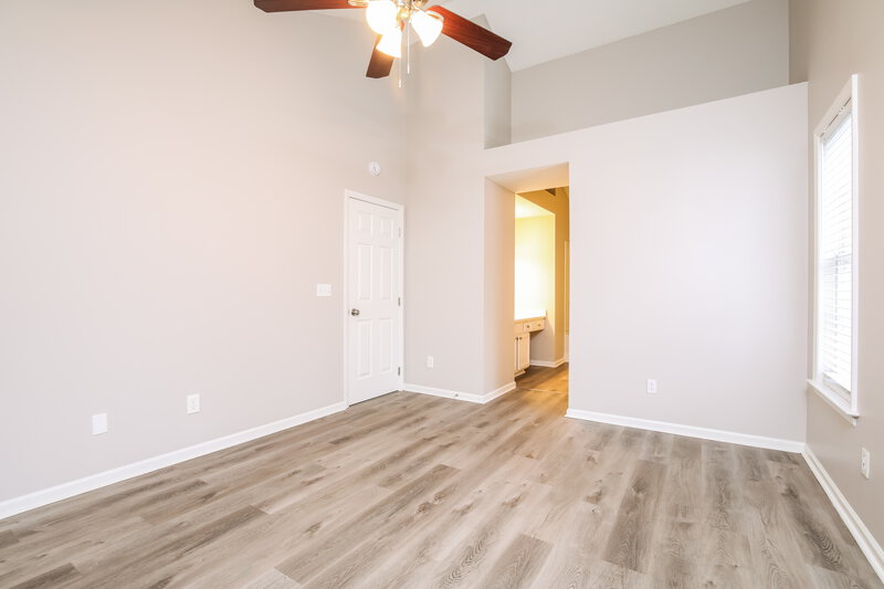 2,155/Mo, 5827 Waterford Landing Ct Raleigh, NC 27610 Main Bedroom View 2