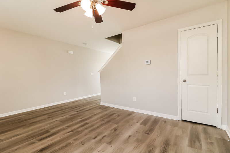 1,905/Mo, 4304 Lady Yvone Way Raleigh, NC 27610 Living Room View 3