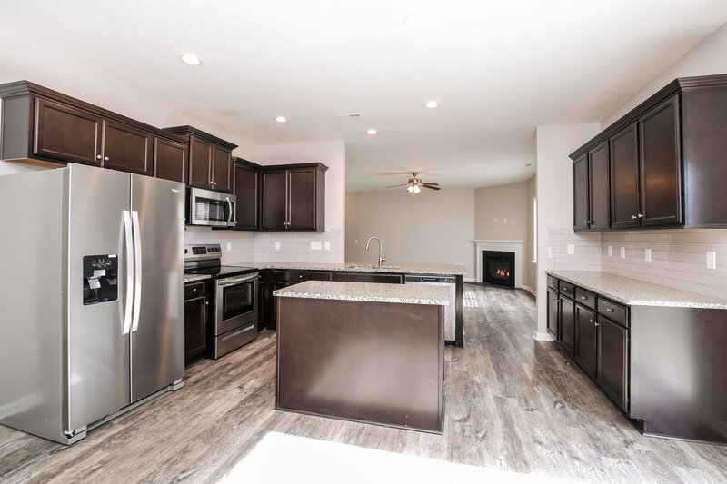 2,105/Mo, 6113 Watsonia Dr Zebulon, NC 27597 Kitchen View