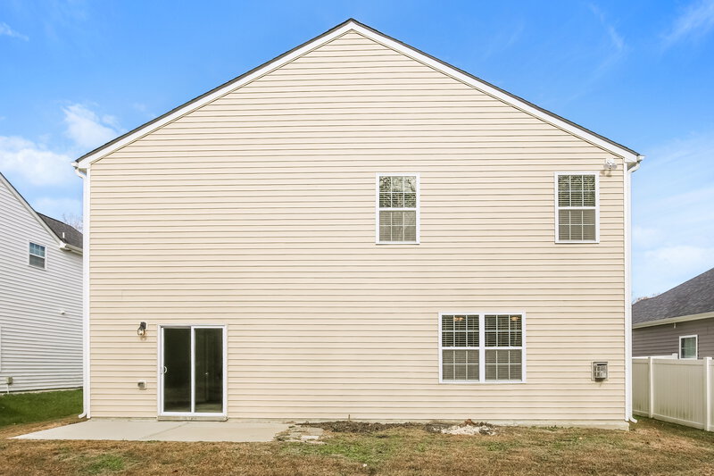 2,105/Mo, 6113 Watsonia Dr Zebulon, NC 27597 Rear View