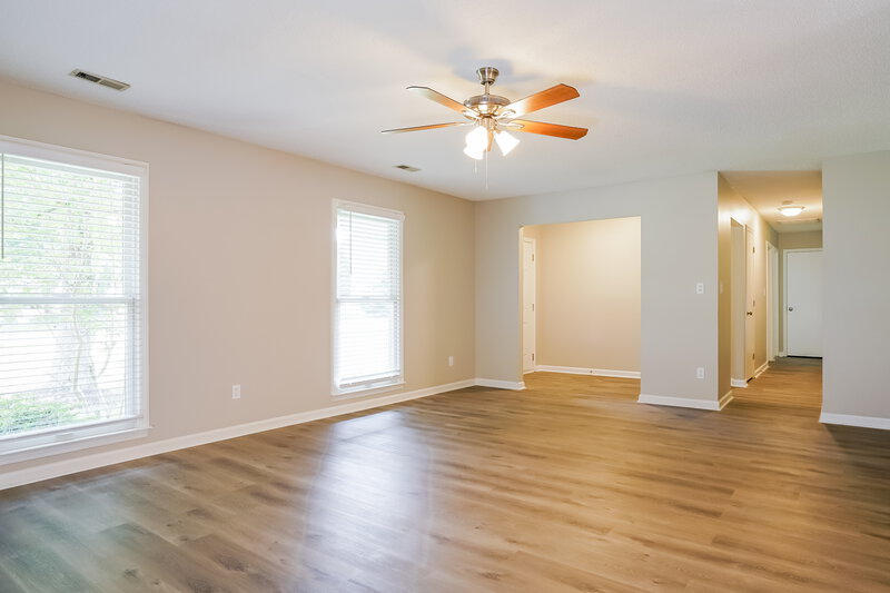 2,065/Mo, 1509 Kempsey Cir Fuquay Varina, NC 27526 Living Room View