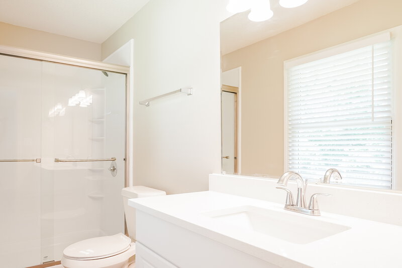 2,065/Mo, 1509 Kempsey Cir Fuquay Varina, NC 27526 Main Bathroom View