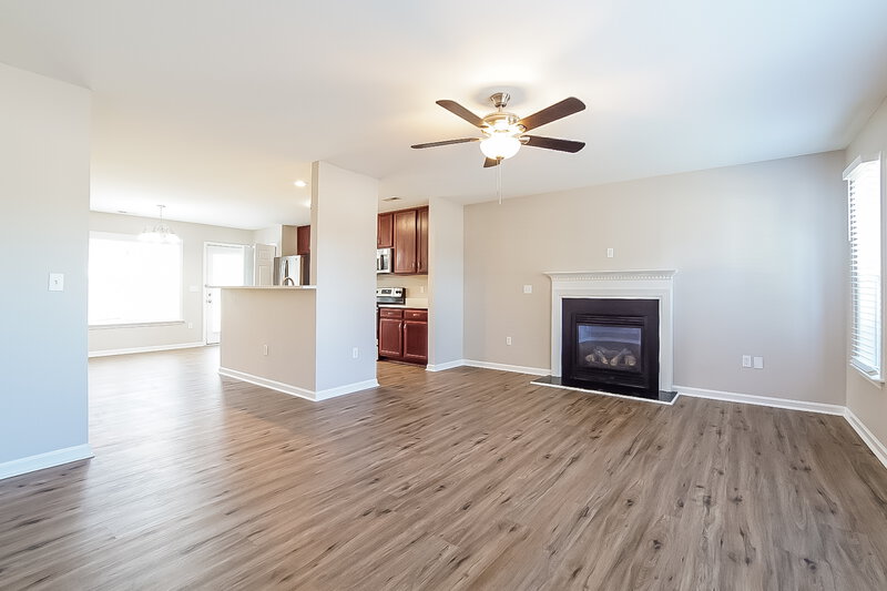 1,890/Mo, 900 Red Oak Tree Dr Fuquay Varina, NC 27526 Living Room View