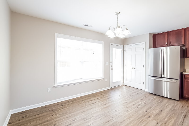 1,890/Mo, 900 Red Oak Tree Dr Fuquay Varina, NC 27526 Dining Room View