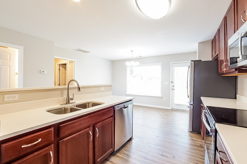 1,890/Mo, 900 Red Oak Tree Dr Fuquay Varina, NC 27526 Kitchen View 2