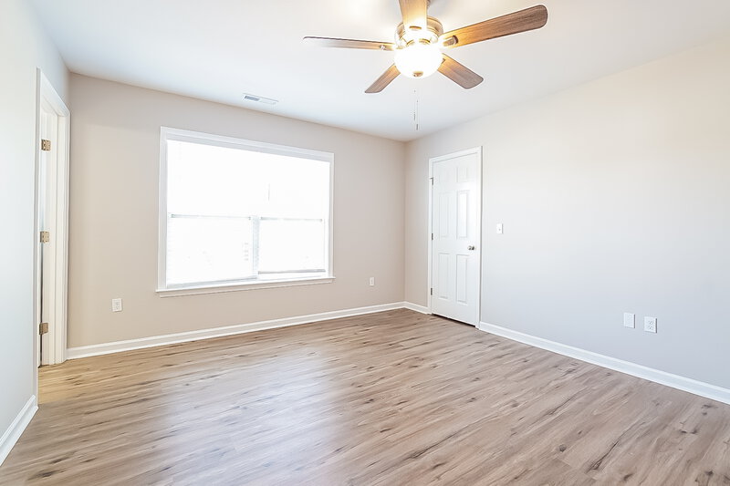 1,890/Mo, 900 Red Oak Tree Dr Fuquay Varina, NC 27526 Main Bedroom View 2