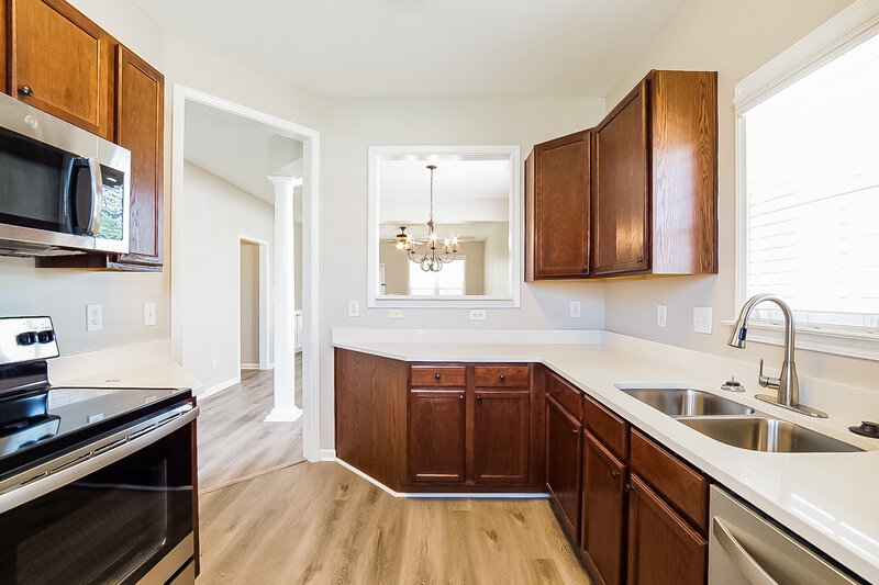 2,900/Mo, 240 Haywood Ln Clayton, NC 27527 Kitchen View 2