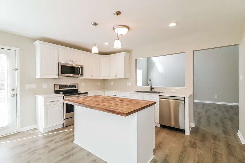 1,945/Mo, 1421 Cairo Way Fuquay Varina, NC 27526 Kitchen View 2