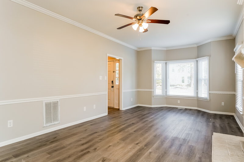 1,840/Mo, 1716 Netherfield Ln Raleigh, NC 27610 Living Room View 2