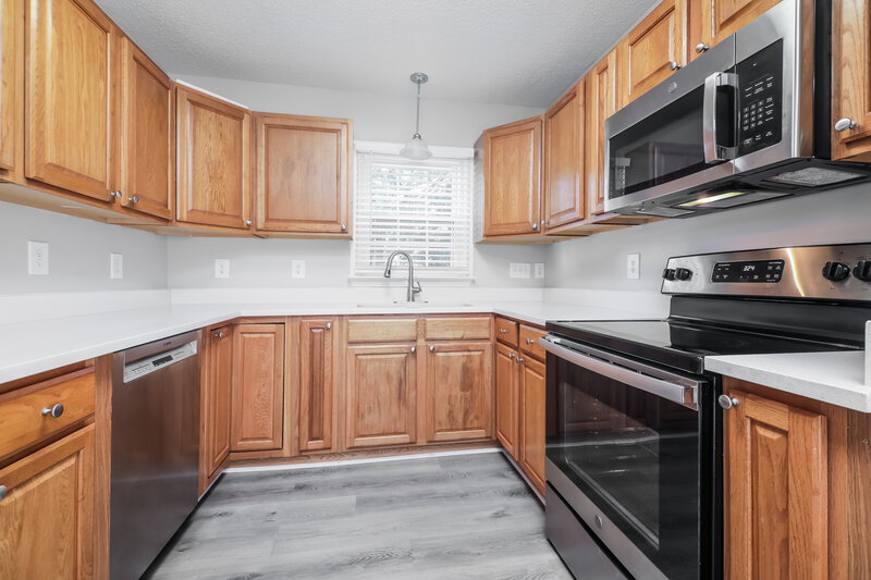 1,755/Mo, 4304 Candle Ct Raleigh, NC 27616 Kitchen View