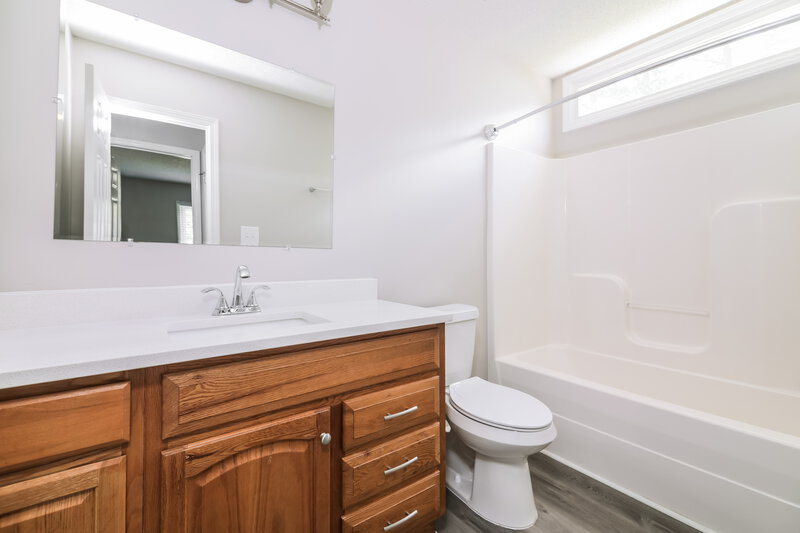 1,755/Mo, 4304 Candle Ct Raleigh, NC 27616 Bathroom View