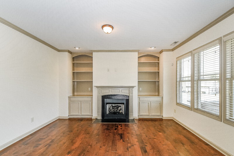 1,990/Mo, 104 Parkview Drive Clayton, NC 27520 Living Room View