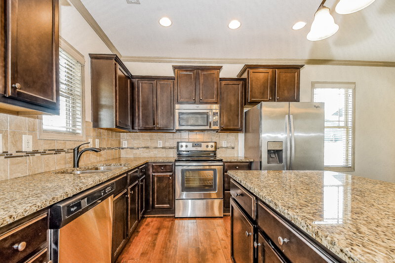 1,990/Mo, 104 Parkview Drive Clayton, NC 27520 Kitchen View