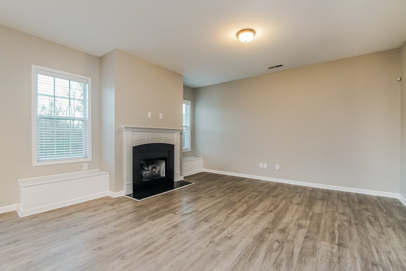 2,060/Mo, 105 Sloan Dr Clayton, NC 27520 Living Room View