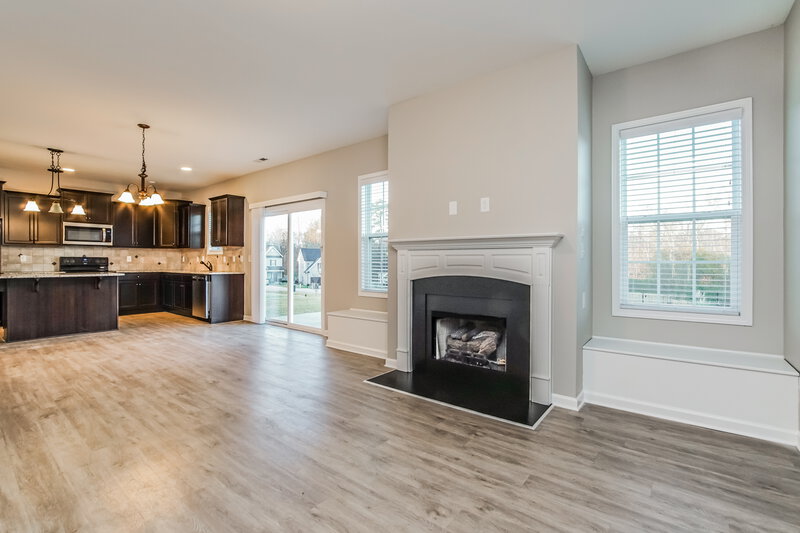 2,060/Mo, 105 Sloan Dr Clayton, NC 27520 Living Room View 2