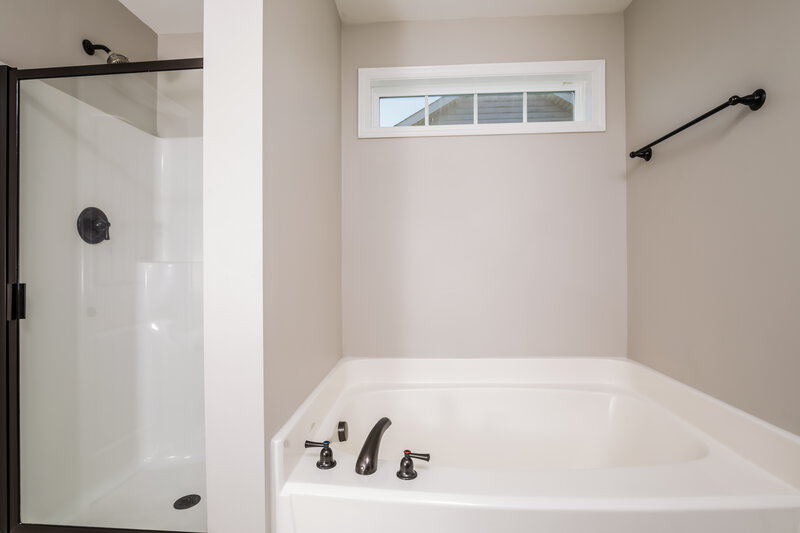 2,025/Mo, 105 Sloan Dr Clayton, NC 27520 Main Bathroom View 2